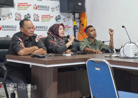 Pimpinan Bawaslu Berau saat mengikuti rapat Pembahasa Isntruksi Bawaslu RI